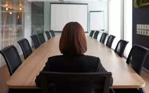 Schimbare majoră în conducerea companiilor listate la BVB. Echilibrul de gen „înclină balanța” în numirile consiliilor de administrație