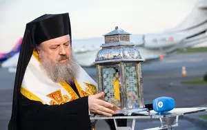 Din Ierusalim în România: transportul Luminii Sfinte în noaptea de Paște