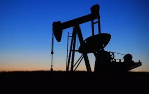 Prețul petrolului scade pe fondul speranțelor de dialog între SUA și Iran. Se reduc temerile legate de aprovizionare