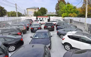 Înmatriculările de autoturisme noi au crescut cu 53% în luna iunie. APIA avertizează că avansul nu indică o revenire reală
