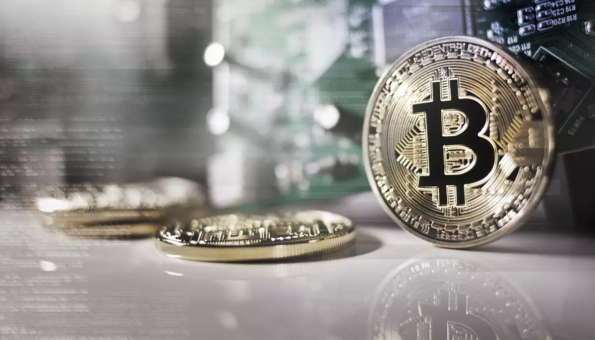 Bitcoin este în scădere accentuată. A pierdut peste 1 trilion de dolari în opt luni