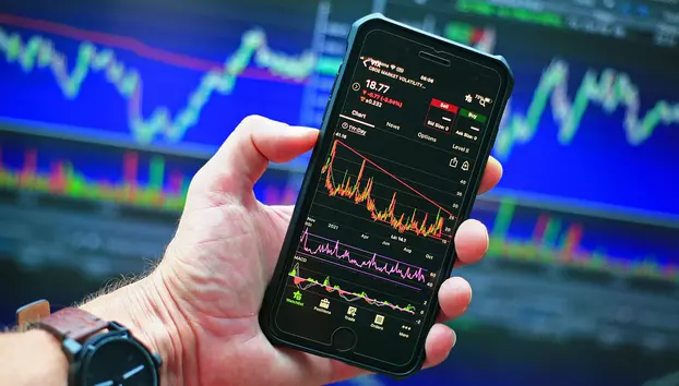 Goldman Sachs reduce estimările pentru piața globală de smartphone-uri. Volumul total al livrărilor va scădea cu 4%