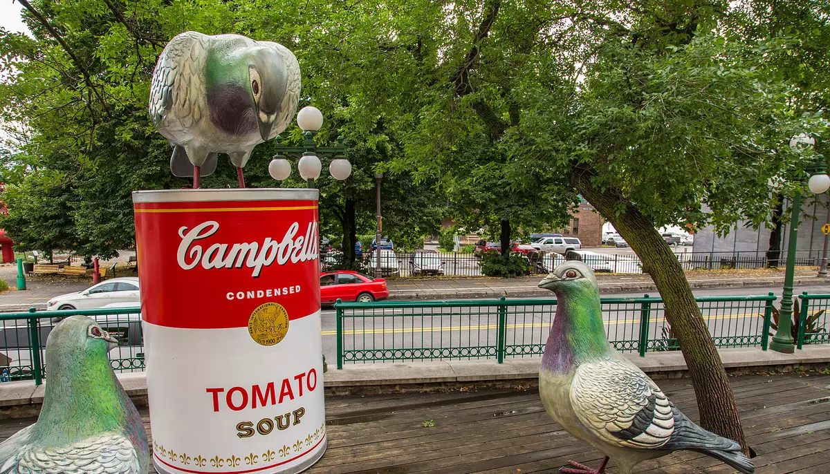 Povestea Campbell: Cum a devenit supa condensată un simbol al industriei alimentare americane și al artei pop