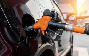 Scaderea prețului motorinei în urma OUG de azi are șanse mari să fie "inutilă" în zilele următoare