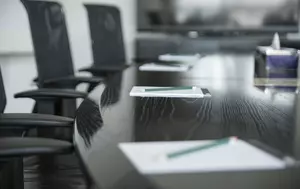 Afacerile din serviciile pentru companii au crescut cu 9,4%. Cifra de afaceri s-a redus cu 1,4% în primul semestru