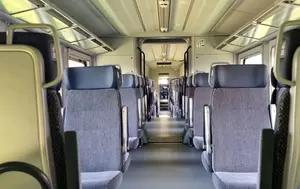 Primele 5 trenuri PESA intră în circulație. CFR Călători le trimite din București spre Brașov și Constanța