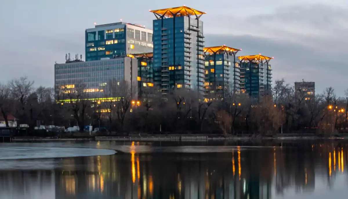 One United Properties vrea să vândă participații din proiectele hoteliere din București. Miza este împărțirea riscului și capital nou