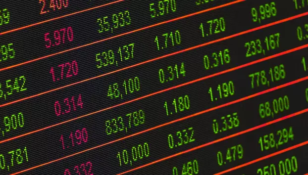 Bursa de Valori București a revenit pe plus după două ședințe cu evoluții negative. Indicele BET a urcat cu 1,36%
