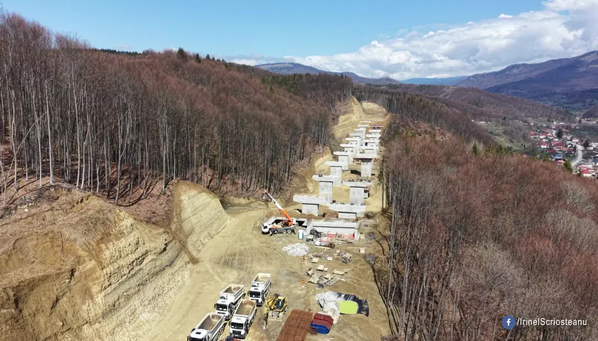 Un șantier montan efervescent și tunelul Poiana. Cum se transformă un coridor istoric dificil într-o arteră modernă