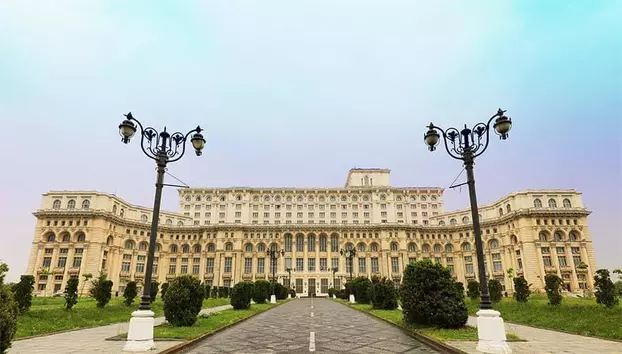 BNS cere retragerea proiectului care ar permite investiții din Pilonul II în industria de apărare. Sindicaliștii avertizează asupra folosirii economiilor pentru pensii