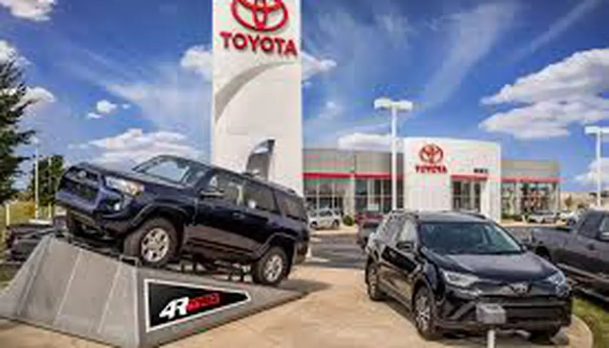 Toyota își majorează prognoza anuală și anunță răscumpărări de 6,3 miliarde de dolari. Rezultatele trimestriale slabe afectează însă acțiunile companiei