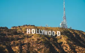 Hollywood în fața unei noi concentrări de putere: de ce industria se opune acordului Paramount- Warner Bros