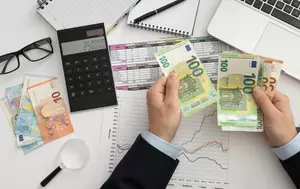Salariul mediu net a ajuns la 5.734 de lei în iunie. Puterea de cumpărare a scăzut însă cu 6,3% într-un an
