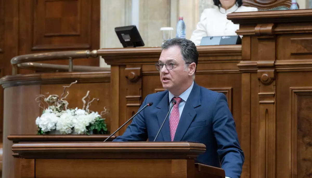 PSD acuză 200 mil. euro pierduți din gestionarea dosarului AMEPIP. Premierul este plasat în centrul disputei despre Cererea 3 din PNRR