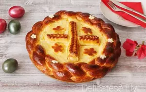 Pasca, simbolul Învierii de pe masa românilor. Tradiții, simboluri și rețeta lui Radu Anton Roman