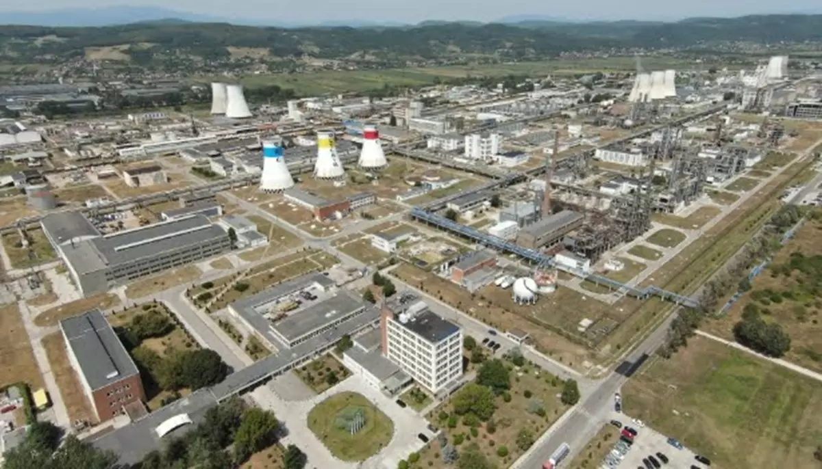 Chimcomplex ia în calcul mutarea unor fabrici în alte țări. Compania a pierdut 56 de milioane de lei în primul semestru