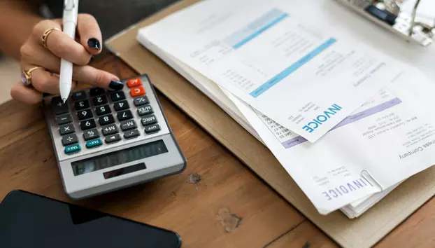 Ce taxe plătește un antreprenor. Nota de plată nu se oprește la impozitul firmei