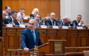 Salarii mai mari la stat doar cu tăieri de personal. Bolojan invocă 166 miliarde lei cheltuieli salariale