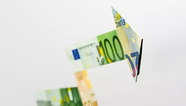 Giganții tehnologici recurg la împrumuturi pentru a-și extinde infrastructura AI. Cheltuielile de capital se ridică la 920 de miliarde de dolari