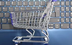 Comenzile online între firme cresc cu 29%, dar coșul scade cu 13%. IMM-urile cumpără defensiv sub presiunea lichidității
