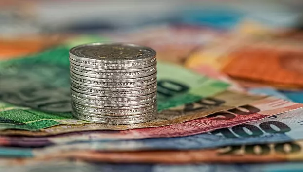 Ratingul României rămâne stabil, însă economia este vulnerabilă. Avertisment din partea conducerii BNR