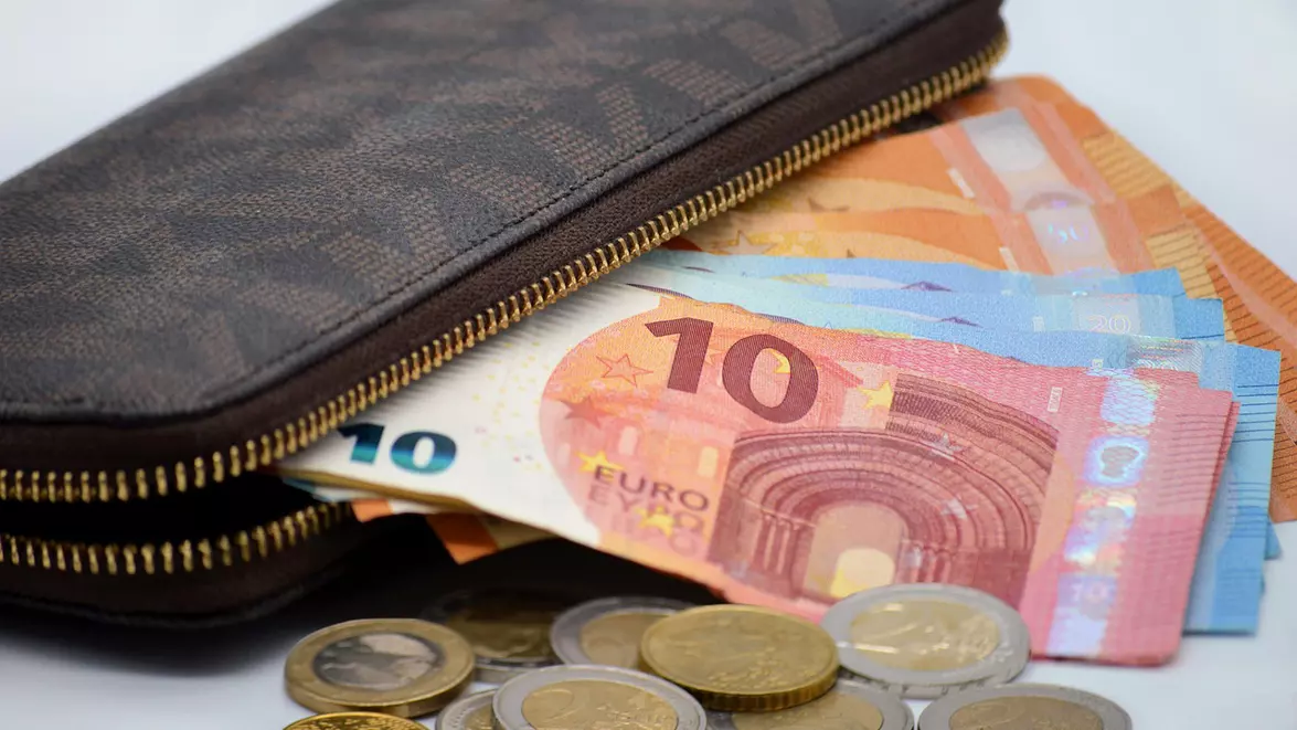 Rata anuală a inflației scade la 10,4%. Cele mai mari creșteri de prețuri sunt la energie și chirii