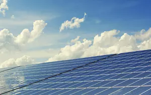 Energia solară atinge noi recorduri în SUA. A depășit cărbunele, în ciuda măsurilor luate de administrația Trump