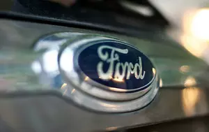 Micron și Ford semnează un acord pentru cipuri auto. Memoria DRAM devine importantă pentru vehiculele noi