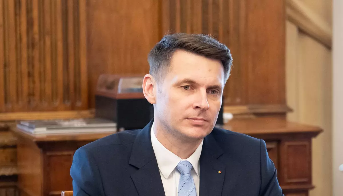 Președintele Senatului Mircea Abrudean, după victoria lui Péter Magyar: „România nu are voie să ignore semnalul de stabilitate din Ungaria”