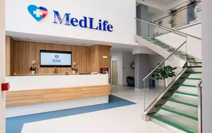 MedLife preia 75% din Qualipat. Achiziția extinde activitatea grupului în anatomie patologică și diagnostic molecular