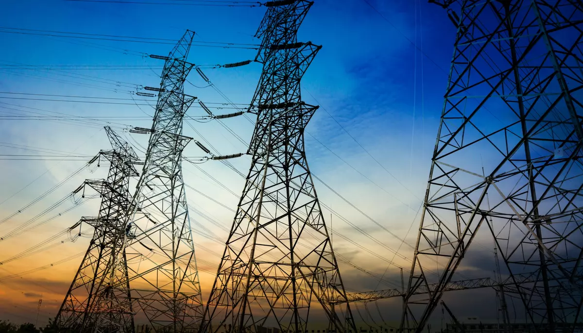 Premierul Ilie Bolojan a prezentat 5 direcții strategice pentru piața energetică națională. Planul vizează o producție în bandă de minimum 10% din total