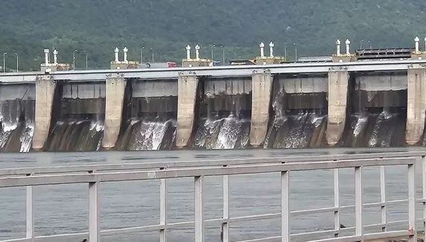 Hidroelectrica extinde proiectul „Nufărul”. Parcuri fotovoltaice flotante de 90 MW pe Oltul Inferior, cu stocare de 800 MWh