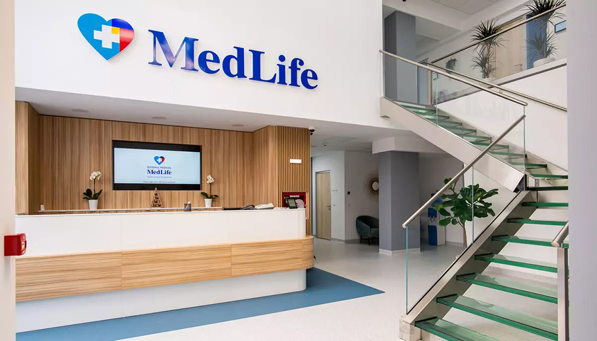 MedLife preia 75% din Qualipat. Achiziția extinde activitatea grupului în anatomie patologică și diagnostic molecular